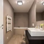 Sky Luxury アパート ローマ